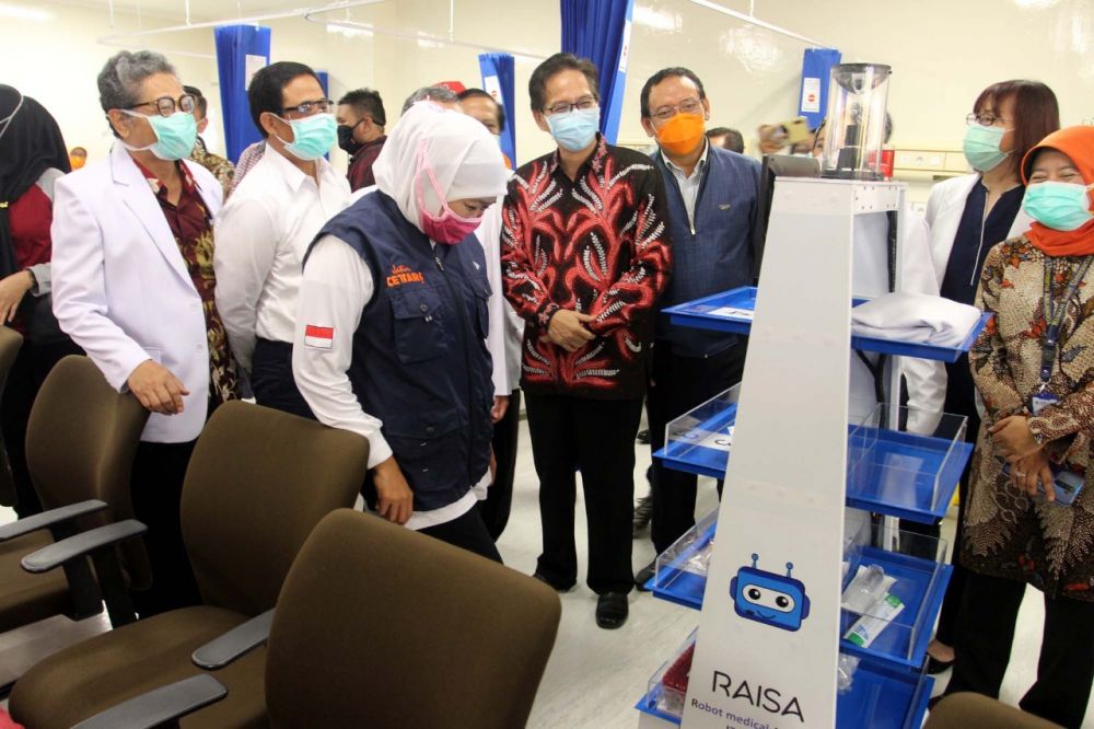 Gubernur Jatim Khofifah saat meninjau RSUA Surabaya (Foto: HMP/Prasetyo)