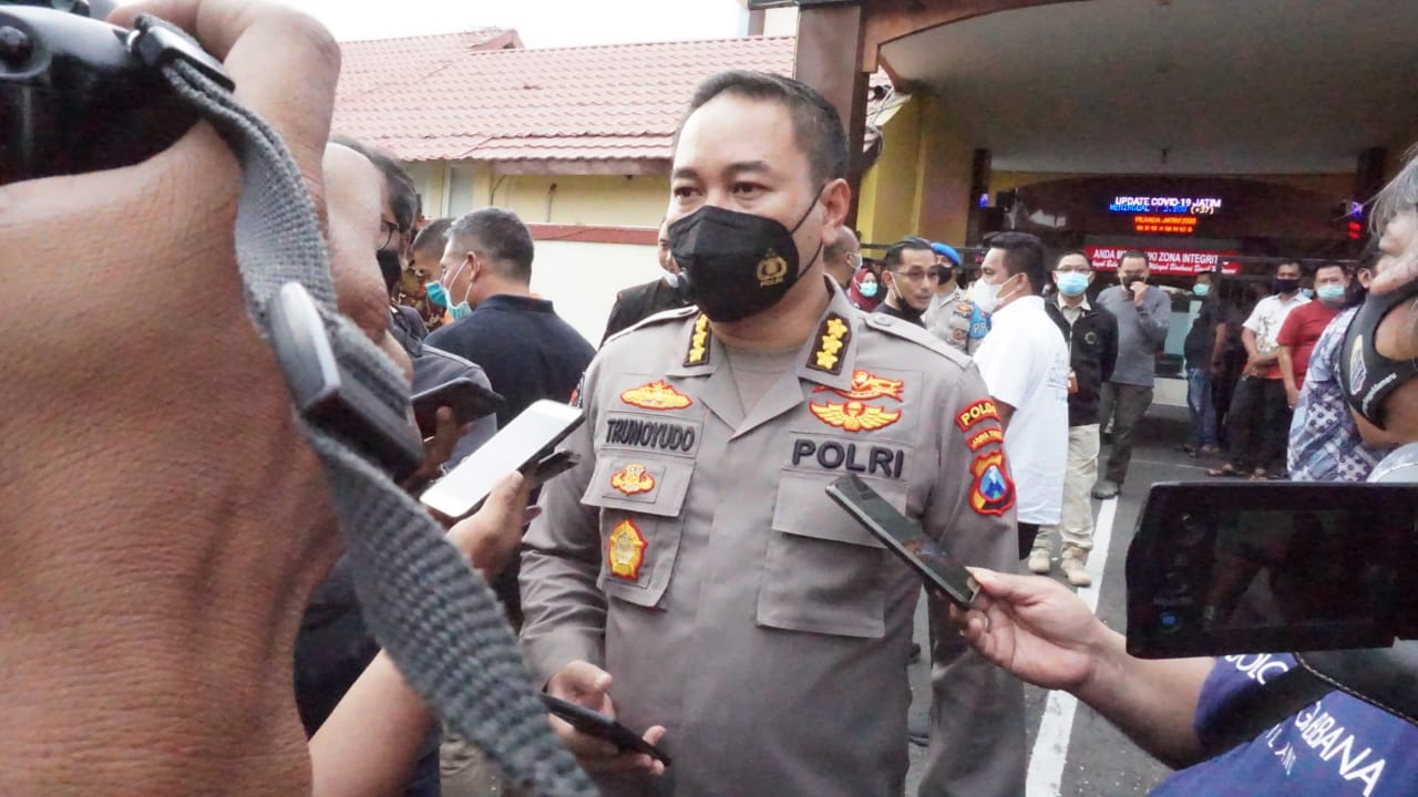 Kabid Humas Polda Jatim Kombes Pol Trunoyudo Wisnu Andiko.