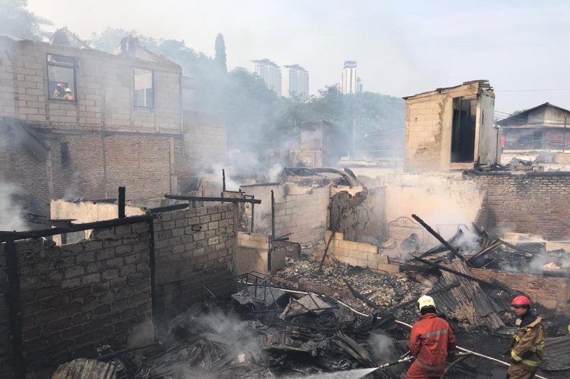 Diduga Korsleting Listrik Penyebab Kebakaran Parkiran Mal Senayan City