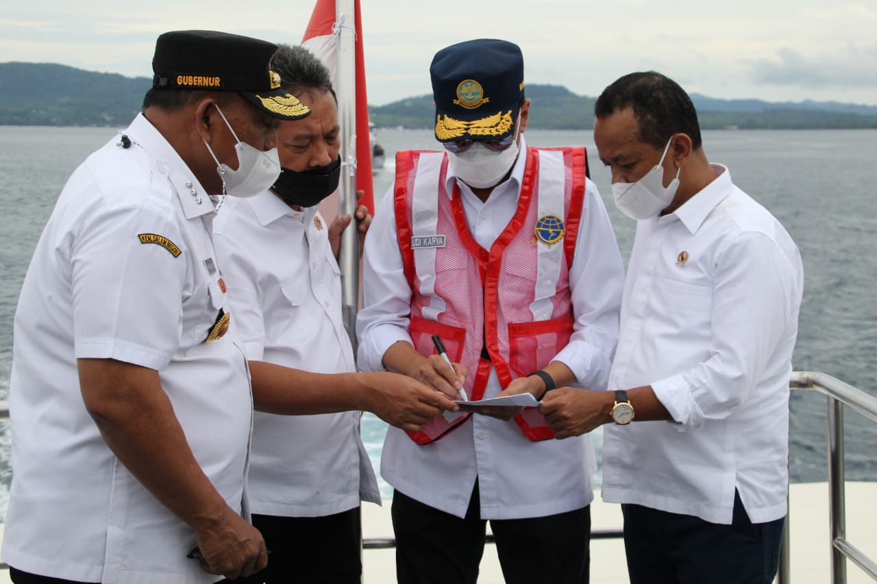 Menhub, Menteri KKP, dan Kepala BKPM dan Gubernur Maluku pantau kegiatan LIN. HMP/BOY