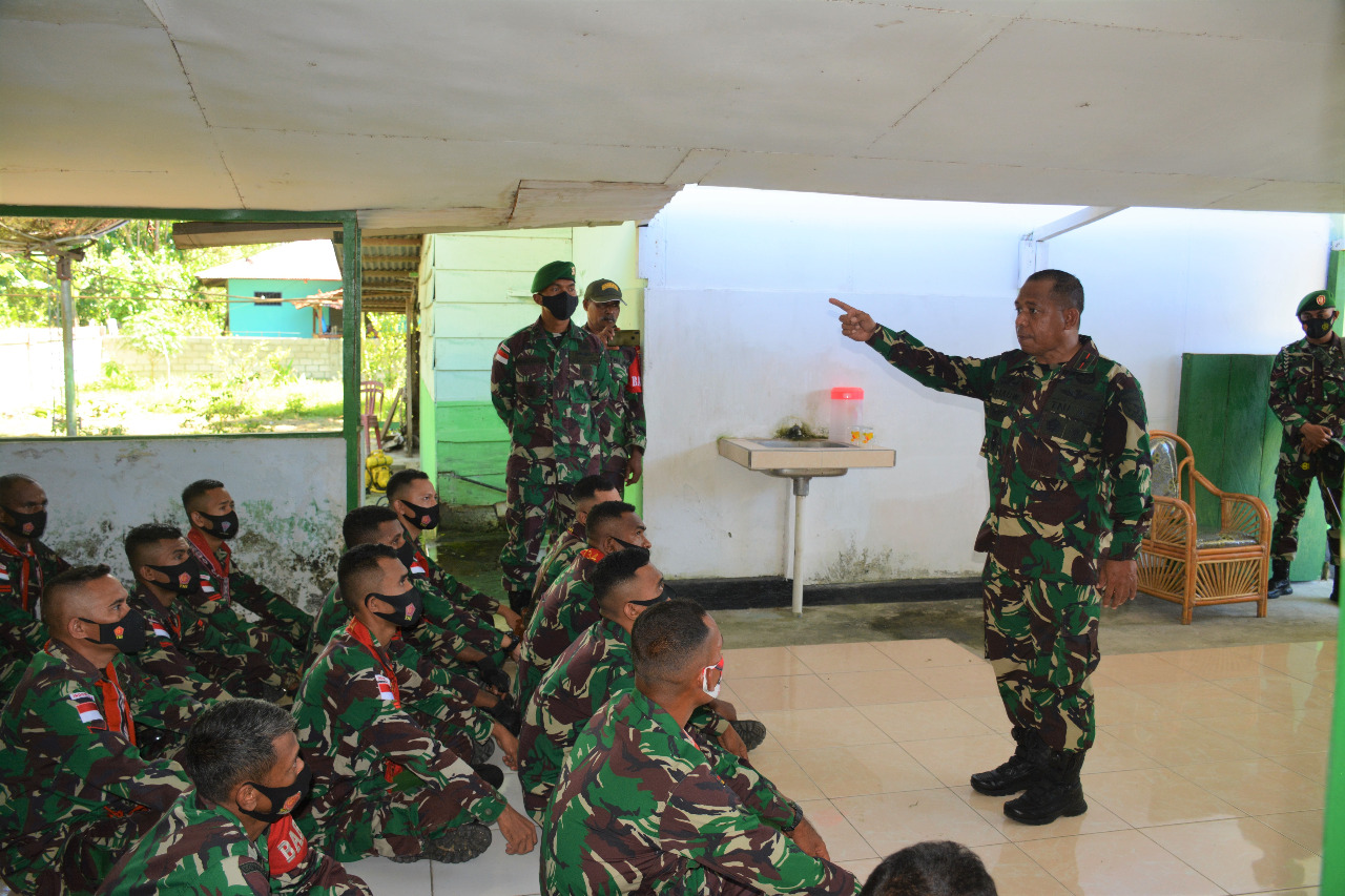 Kunjungan Danrem 151/Binaiya, Brigjen TNI Arnold A.P. Ritiauw. HMP/BOY