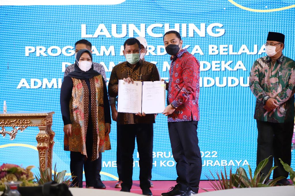  Untag Surabaya melakukan penandatanganan Memorandum of Understanding bersama Dinas Kependudukan dan Pencatatan Sipil Kota Surabaya. 