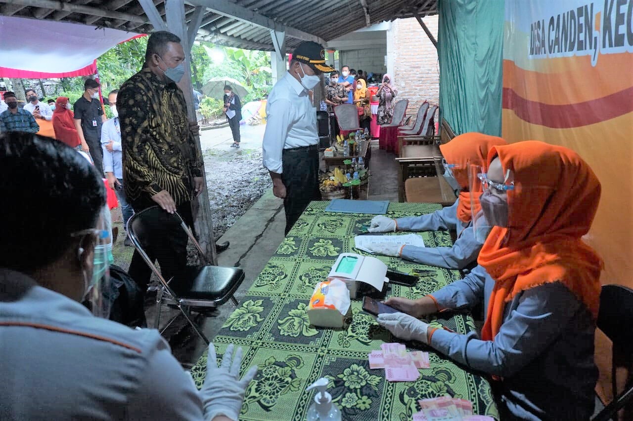  Menteri Koordinator Bidang Pembangunan Manusia dan Kebudayaan Republik Indonesia (Menko PMK RI) Muhadjir Effendy mengunjungi Desa Canden, Kecamatan Sambi, Kabupaten Boyolali Jumat, (25/2/2022). 