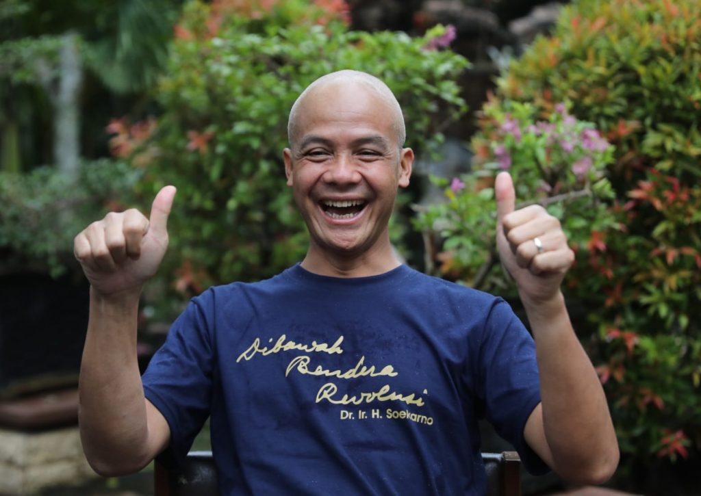 Ganjar Berani Gundul dalam rangka Hari Kanker Anak Internasional 2022 di Mal Paragon Semarang Senin (28/2/2022)
