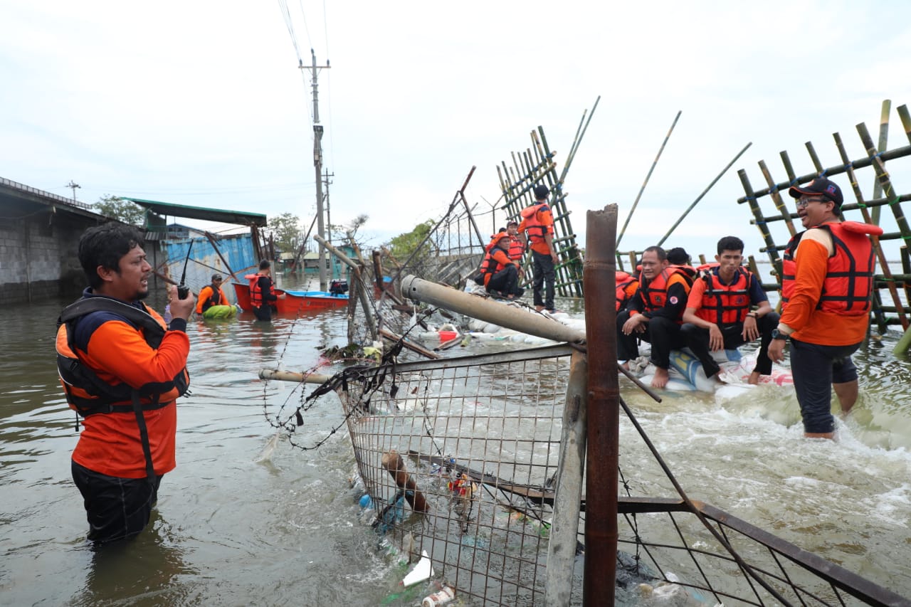 Pemerintah Provinsi Jawa Tengah segera mengambil tindakan penanganan banjir rob yang masih terjadi di kawasan Pelabuhan Tanjung Emas dan permukiman di Kota Semarang.