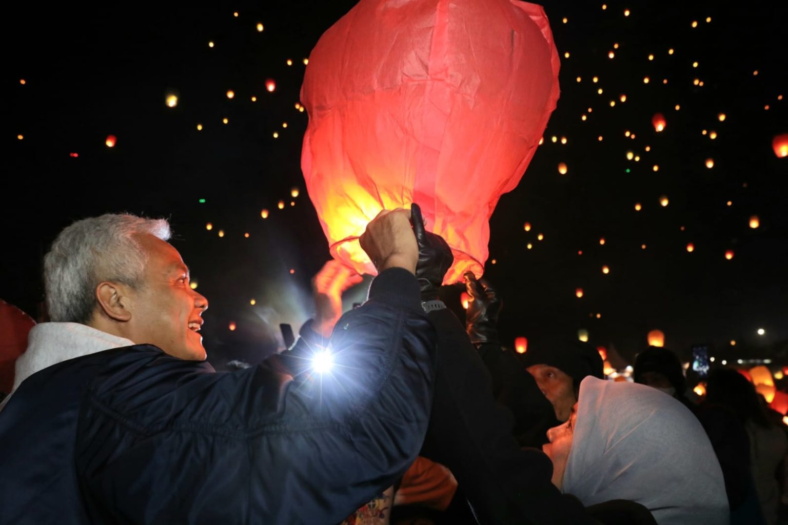 ganjar pranowo saat menghadiri pesta lampion  dalam acara Dieng Culture Festival (DCF) 2022  Jumat (2/9/2022)