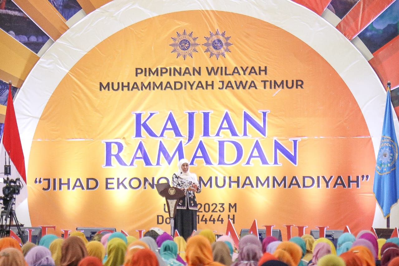 Gubernur Khofifah saat hadir dalam Kajian Ramadhan PW Muhammadiyah Jatim di UMM Dome, Malang Sabtu (25/3).  