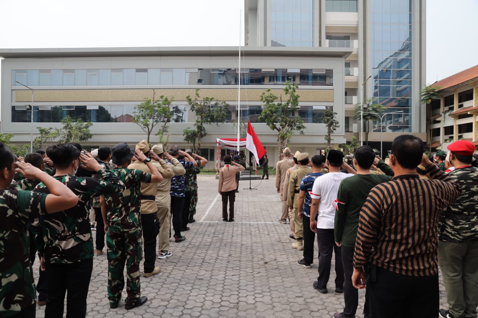Universitas 17 Agustus 1945 (Untag) Surabaya menggelar upacara peringatan Hari Pahlawan ke-78 dengan tema ‘Semangat Pahlawan untuk Masa Depan Bangsa dalam Memerangi Kemiskinan dan Kebodohan’, (10/11). 