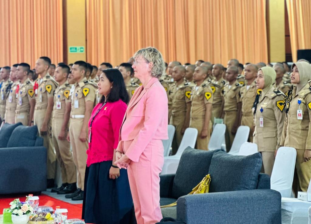 Poltekbang Surabaya mendatangkan ahli penerbangan internasional asal Jerman untuk mengisi rangkaian acara seminar internasional ICATEAS, Selasa (17/10) 