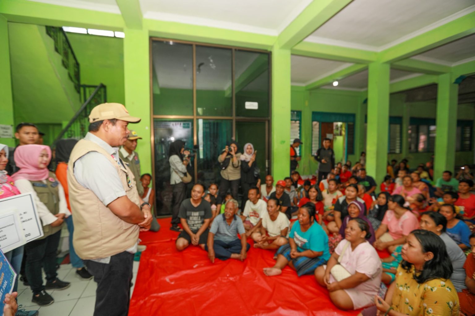 Tinjau Banjir di Grobogan, Pj Gubernur Jateng Serahkan Bantuan