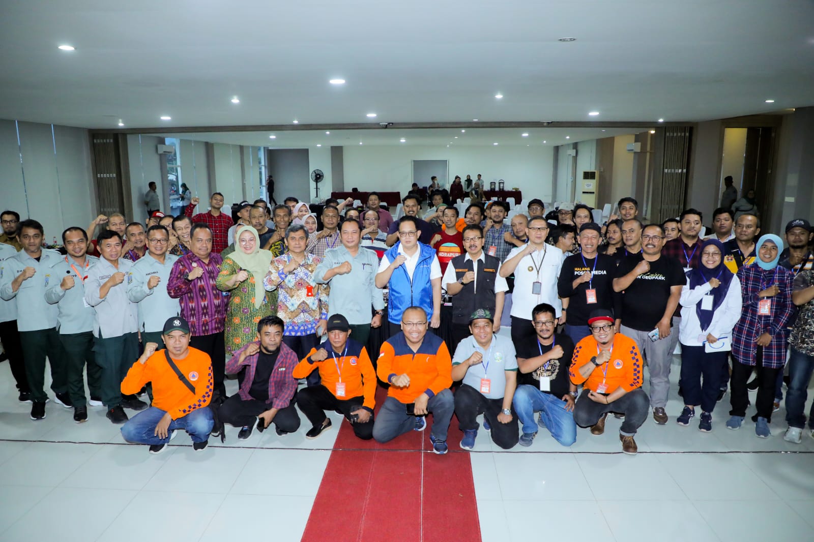 Pj Gubernur Jawa Timur Adhy Karyono menghadiri Rapat Koordinasi (Rakor) Penanganan Darurat Bencana BPBD Jatim bersama media massa di Hotel Batusuki Kota Batu, Selasa (7/5). 