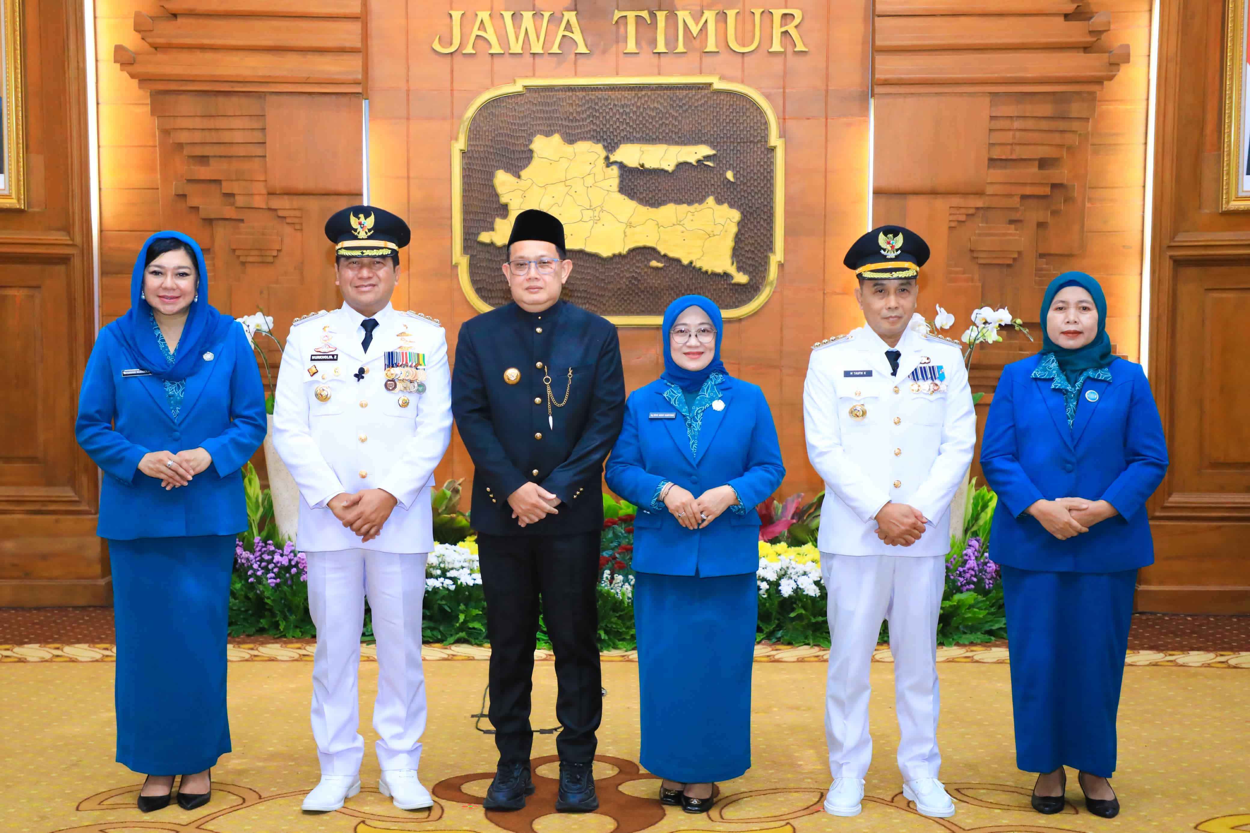 Pj Gubernur Jawa Timur Lantik Pj Bupati Pasuruan dan Pj Walikota Probolinggo