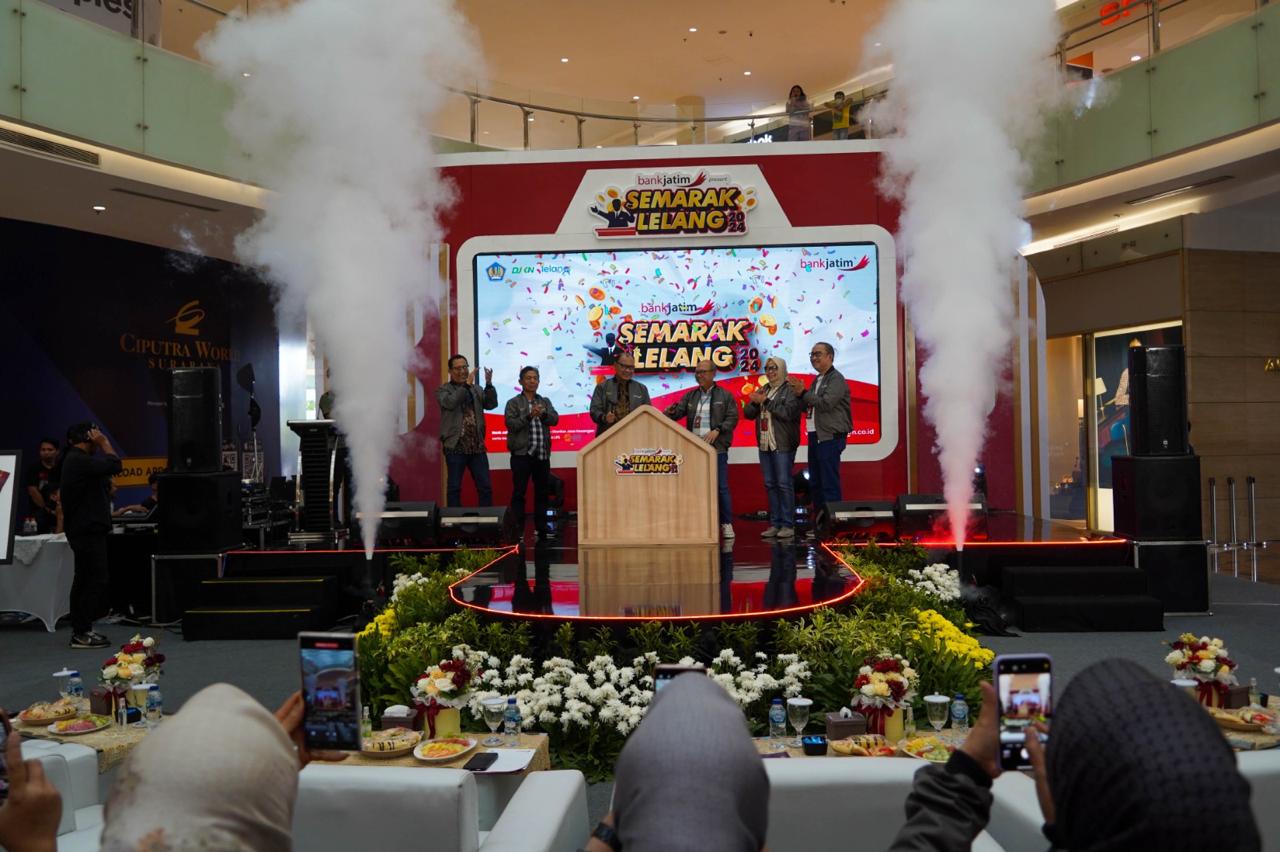 bankjatim) secara resmi telah melakukan opening ceremony kegiatan Semarak Lelang 2024 pada hari Jumat (27/9).