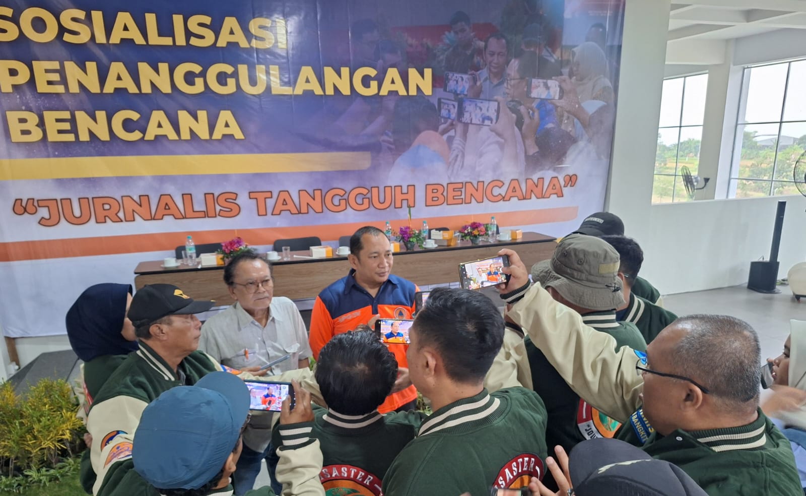 Badan Penanggulangan Bencana Daerah (BPBD) Jawa Timur menyelenggarakan kegiatan Sosialisasi Penanggulangan Bencana dengan tema "Jurnalis Tangguh Bencana" di K Gallery Hotel, Pandaan, Kabupaten Pasuruan. Kamis (3/4) 