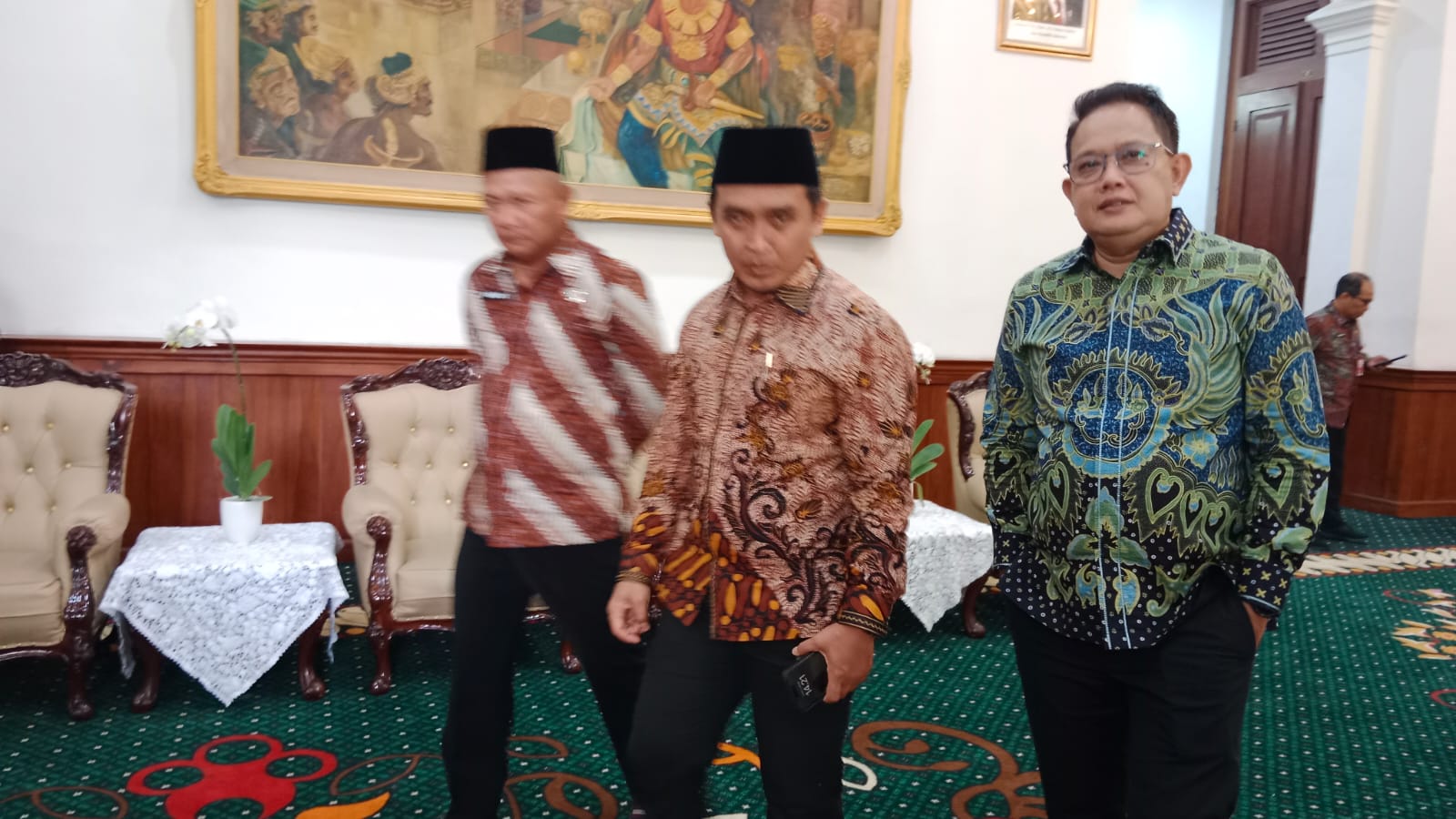 Penjabat (Pj) Gubernur Jawa Timur, Adhy Karyono, menerima kunjungan Wali Kota Pasuruan, Adi Wibowo, beserta jajarannya di Gedung Negara Grahadi, Surabaya, Kamis (2/1). 