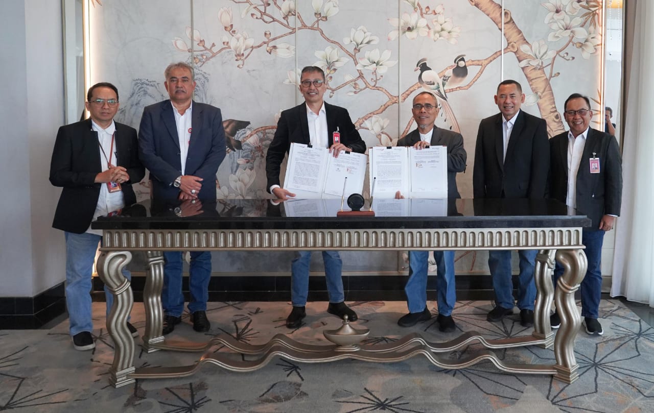 bankjatim telah melakukan penandatanganan Perjanjian Kerja Sama (PKS) dengan PT Bank Pembangunan Daerah Nusa Tenggara Barat Syariah (Bank NTB Syariah