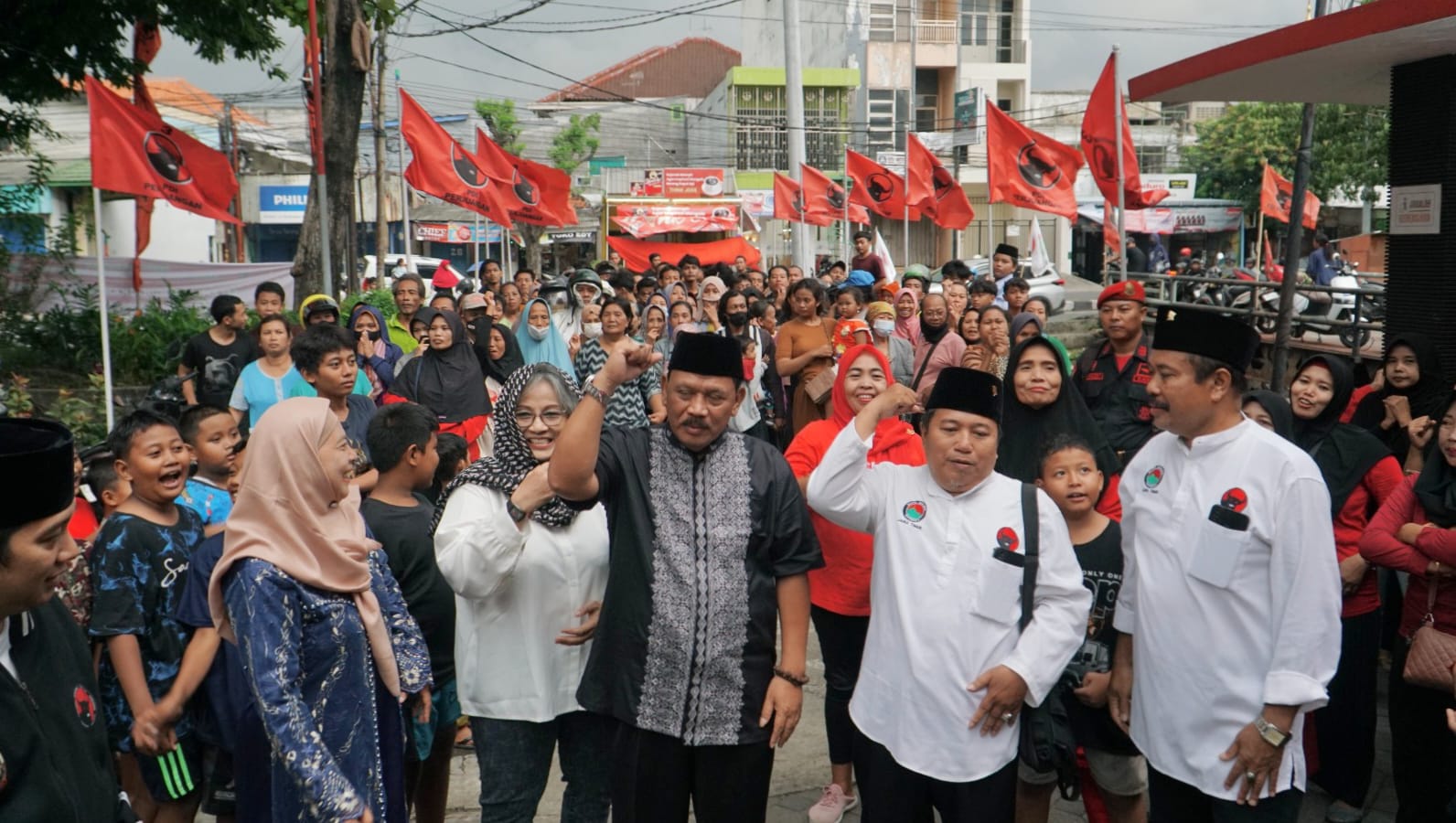 Bupati Ngawi, Ony Anwar, ST, MT, dalam tausiyah bertema Hikmah Ramadan di Aula Megawati Soekarnoputri, Kantor DPD PDI Perjuangan Jawa Timur, Surabaya, Minggu (16/3/2025).
