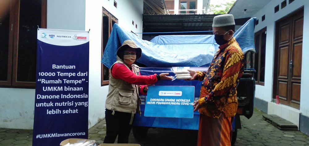 Sarihusada Bagikan 10 Ribu Tempe untuk Warga Terdampak COVID-19