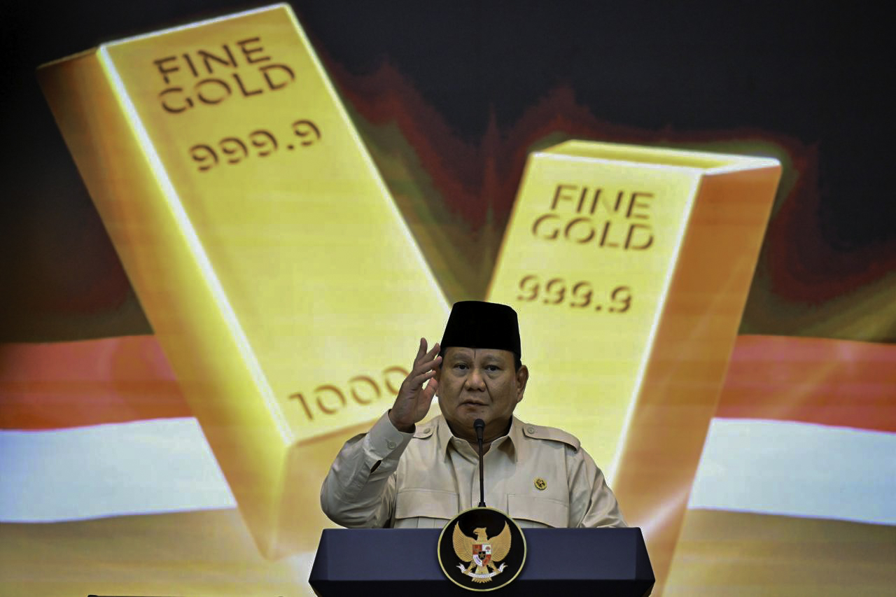 Presiden memberikan sambutan saat meresmikan layanan Bank Emas Pegadaian dan Bank Syariah Indonesia yang digelar di The Gade Tower, Jakarta, pada Rabu, 26 Februari 2025. (Foto: BPMI Setpres)
