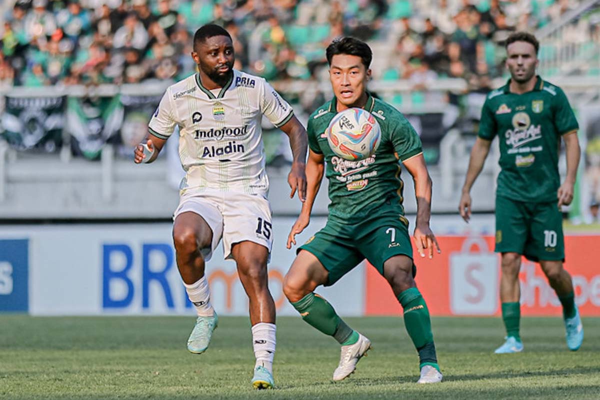 Persib Kalahkan Persebaya