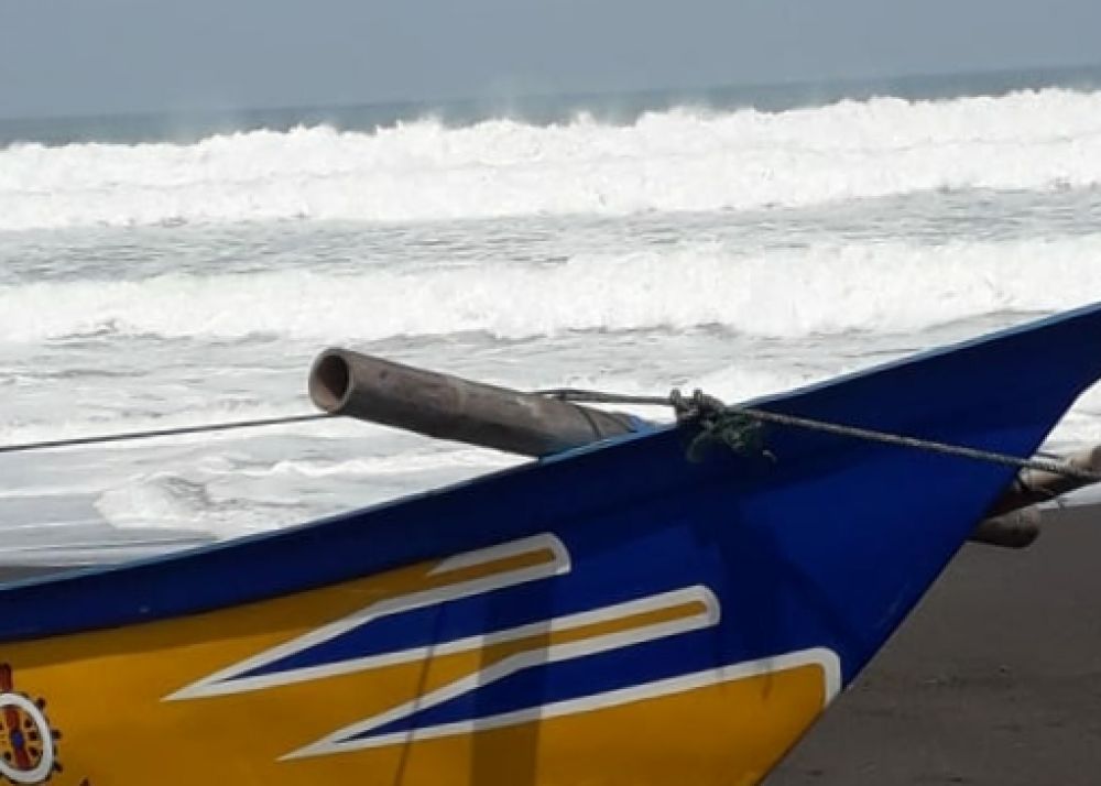 Gelombang pasang di Pantai Selatan Bantul (Foto: HMP/Daru)