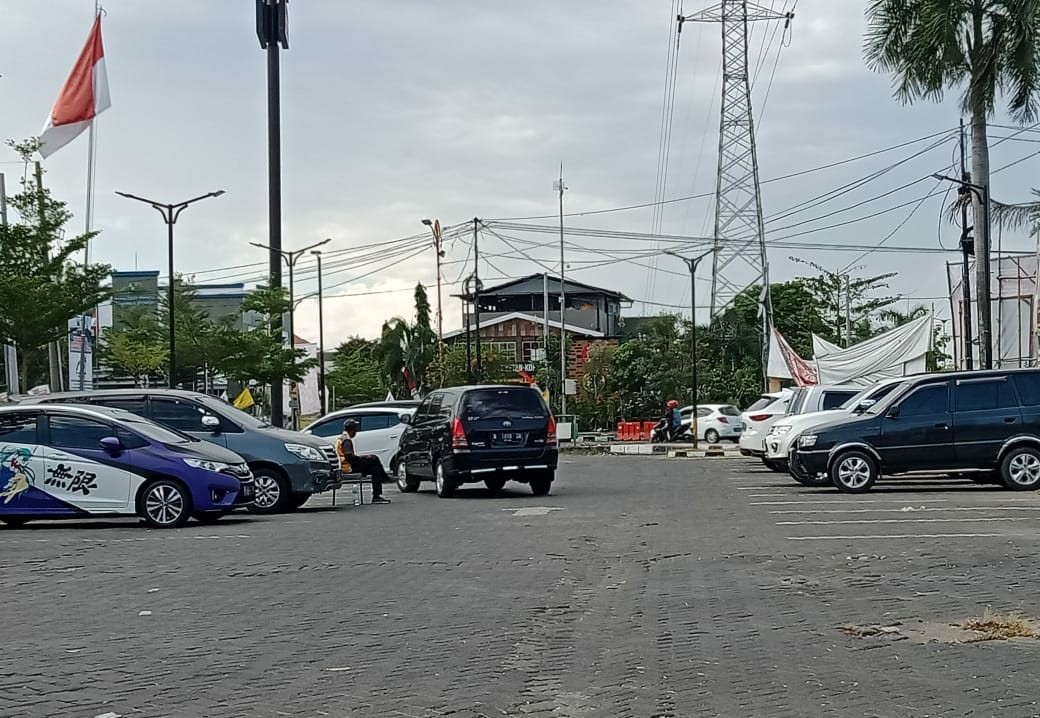 Mc Donald Sidoarjo lokasi korban saat ditinggal pelaku dan  kehilangan motornya. (FOTO: HMP/lis)