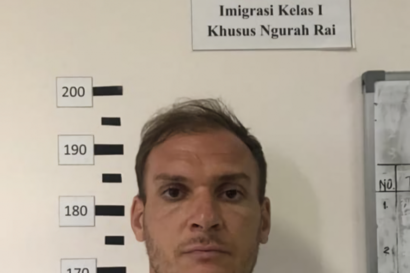 Buronan Interpol Rusia Melarikan Diri saat Dipindahkan