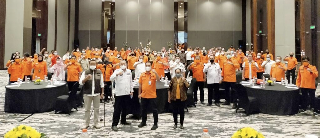 Kalaksa BPBD Jawa Timur Budi Santoso memimpin Pembukaan Rakor Penguatan Kelembagaan Rehabilitasi dan Rekonstruksi Pasca Bencana Provinsi Jatim di Hotel Tulip Surabaya 