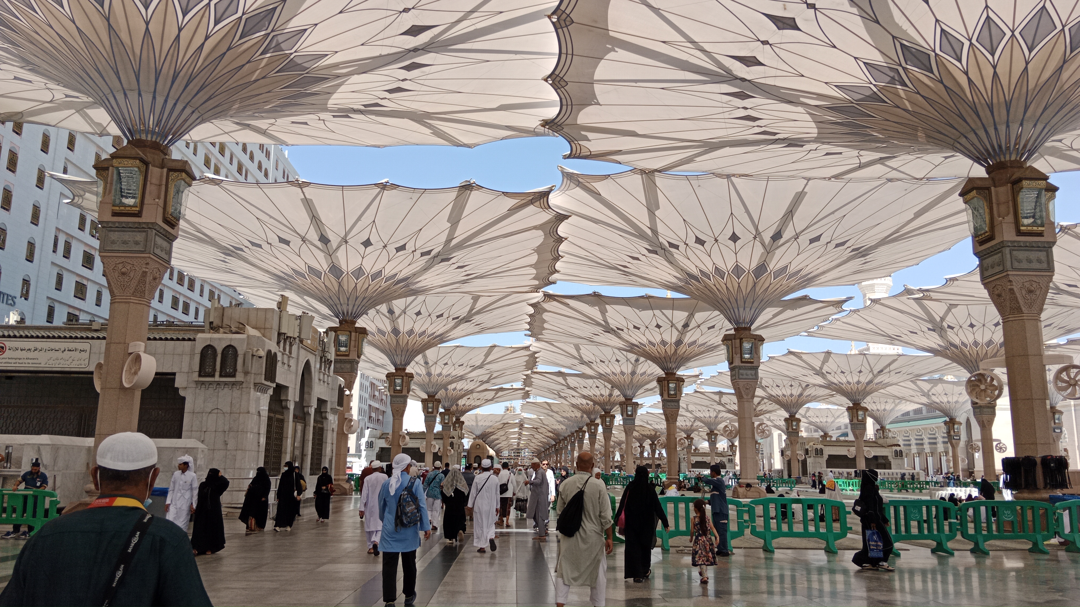 jemaah haji Gelombang II yang diberangkatkan dari Makkah ke Madinah untuk melaksanakan ibadah Arbain