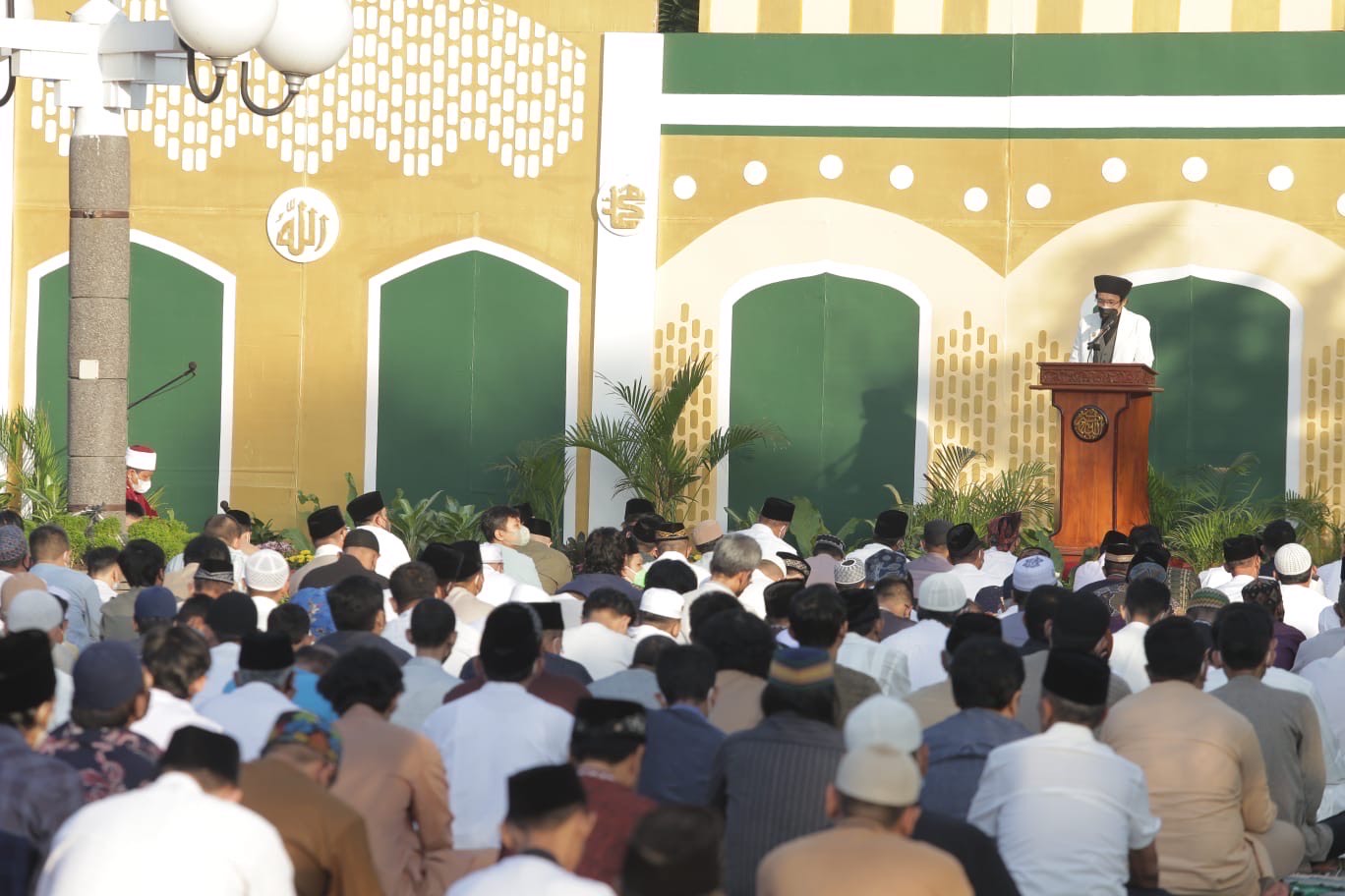 Pemkot Surabaya mengajak seluruh masyarakat di Kota Pahlawan untuk menjaga ketentraman selama Bulan Suci Ramadan dan Hari Raya Idul Fitri 1444 H/2023 M