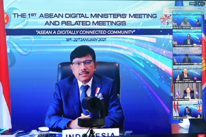 Menteri Kominfo Johnny G. Plate dalam Sesi Dialog Virtual Menteri Digital ASEAN dengan International Telecommunication Union (ITU) dalam 1st ASEAN Digital Ministers’ Meeting (ADGMIN), dari Jakarta, Jumat (22/01/21). (HO/Kementerian Kominfo)
