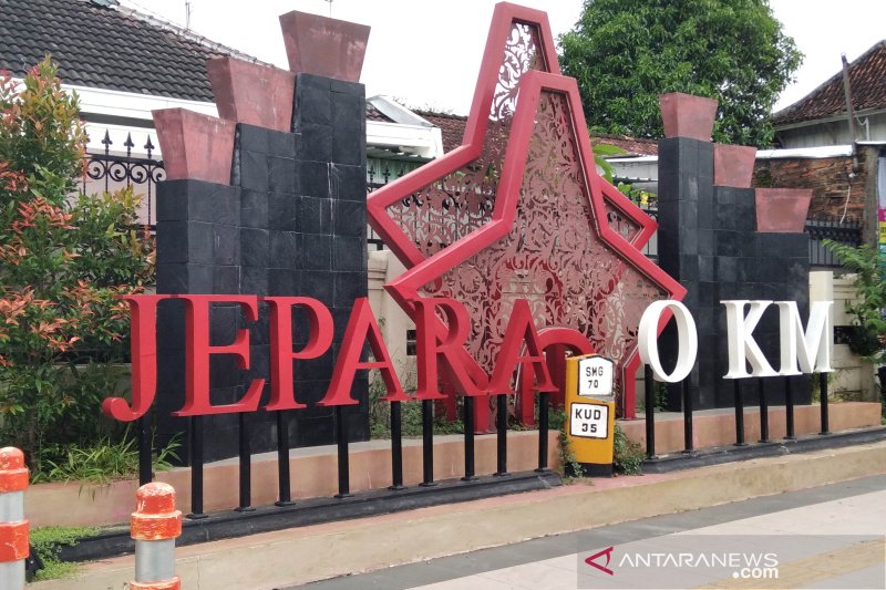 Nol kilometer sebagai salah satu ikon Kota Jepara, Jawa Tengah, yang instagramable. (ANTARA/Akhmad Nazaruddin Lathif)

