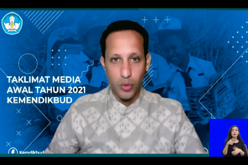 Menteri Pendidikan dan Kebudayaan (Mendikbud), Nadiem Anwar Makarim dalam telekonferensi di Jakarta, Selasa (5/1). (ANTARA/Indriani)


