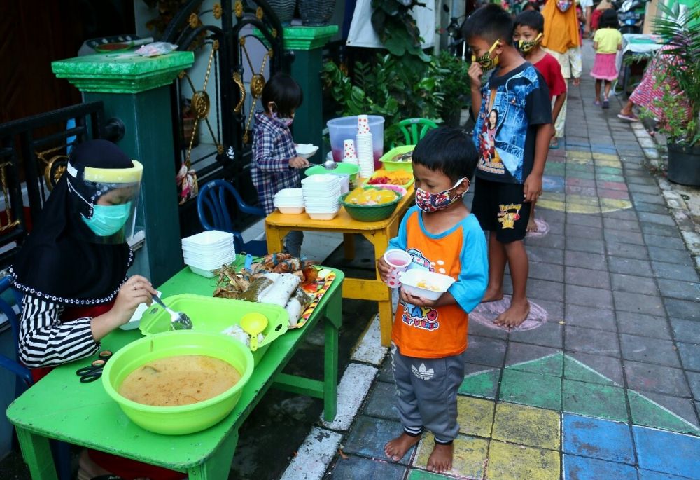 Tradisi Ketupat Mini di Kampung Sukolilo Surabaya