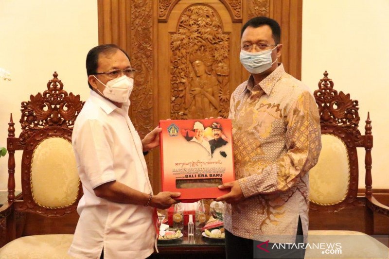 Dihantam Pandemi, Gubernur Bali Siap Bantu NTB Kembangkan Pariwisata