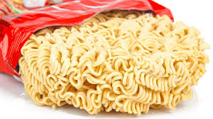 Makanan instan atau siap saji semakin digemari sebagai makanan pengganti nasi. Salah satunya adalah mie instan yang sekarang ini banyak beredar terutama di kalangan remaja sebagai makanan populer.