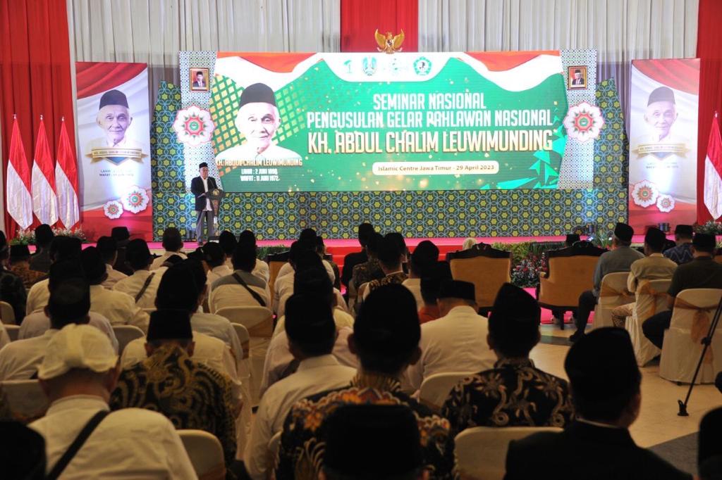 Seminar Nasional dalam rangka pengusulan KH. Abdul Chalim Leuwimunding sebagai Calon Pahlawan Nasional di gedung Islamic Center Surabaya,  Sabtu (29/4/2023)