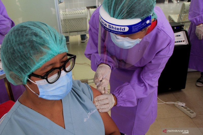 IDI: Meski Sudah Divaksin Covid-19 Tetap Harus Jaga Jarak