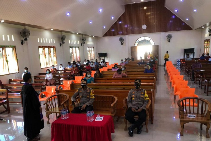 Polres Mukomuko amankan perayaan Natal di gereja.(Foto Dok Istimewa)