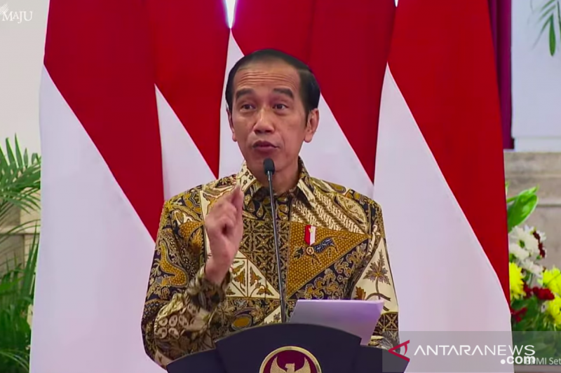 Tangkapan Layar Presiden Jokowi pada Rapat Koordinasi Nasional Pengendalian Kebakaran Hutan dan Lahan 2021 di Istana Negara, Jakarta, Senin. (Youtube Sekretariat Presiden)
