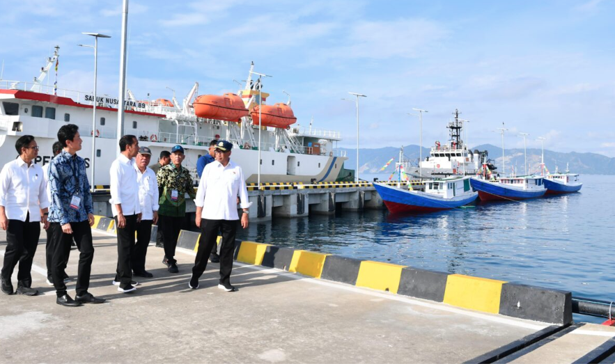 Presiden Joko Widodo meresmikan rehabilitasi dan rekonstruksi Pelabuhan Wani dan Pelabuhan Pantoloan di Kawasan Teluk Palu, Kabupaten Donggala, Provinsi Sulawesi Tengah (Sulteng), pada Rabu, 27 Maret 2024. Foto: BPMI Setpres/Rusman
