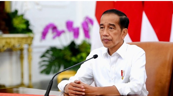 Presiden Joko Widodo memberikan keterangan terkait kebijakan ekspor minyak goreng di Istana Merdeka, Jakarta, Jumat, 22 April 2022. Foto: BPMI Setpres
