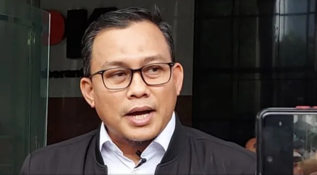 KPK Cabut Pembantaran dan Kembali Tahan Lukas Enembe di Rutan