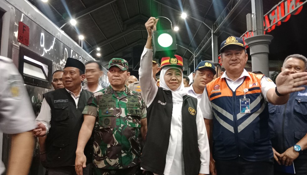 Gubernur Khofifah Puji Peningkatan Performa Layanan Transportasi Kereta Api