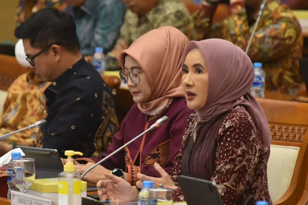 Direktur Utama Pertamina Nicke Widyawati saat menghadiri Rapat Dengar Pendapat dengan Komisi VII DPR RI di Jakarta, Rabu (30/8/2023).