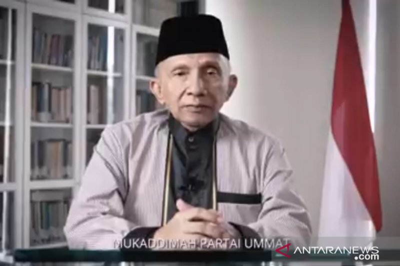 Politisi senior Amien Rais mengumumkan pembentukan Partai Ummat melalui saluran Youtube resminya, Kamis (01/10). | HMP/ANTARA