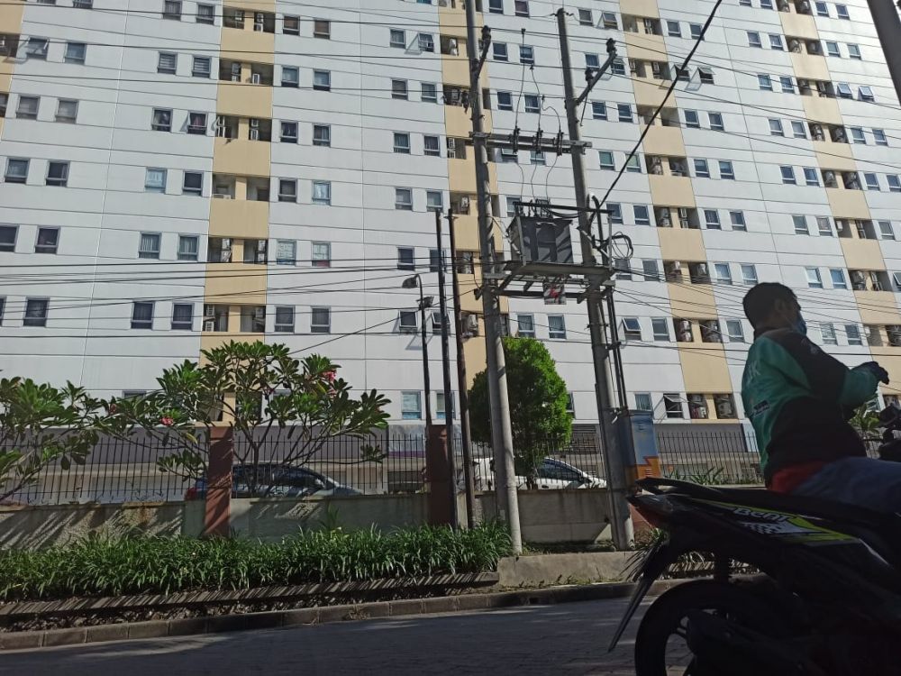 Apartemen Puncak Tower A, Jl. Darmo Permai Surabaya. ( foto : jim/hmp)