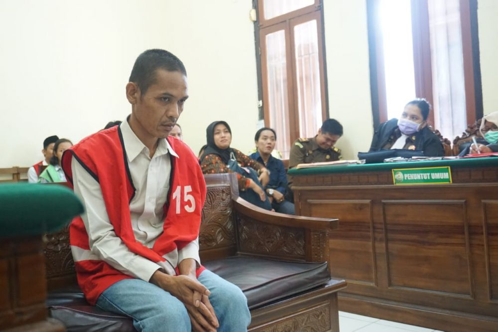 Papi WMP saat disidang di PN Surabaya (Foto: HMP/Risky)