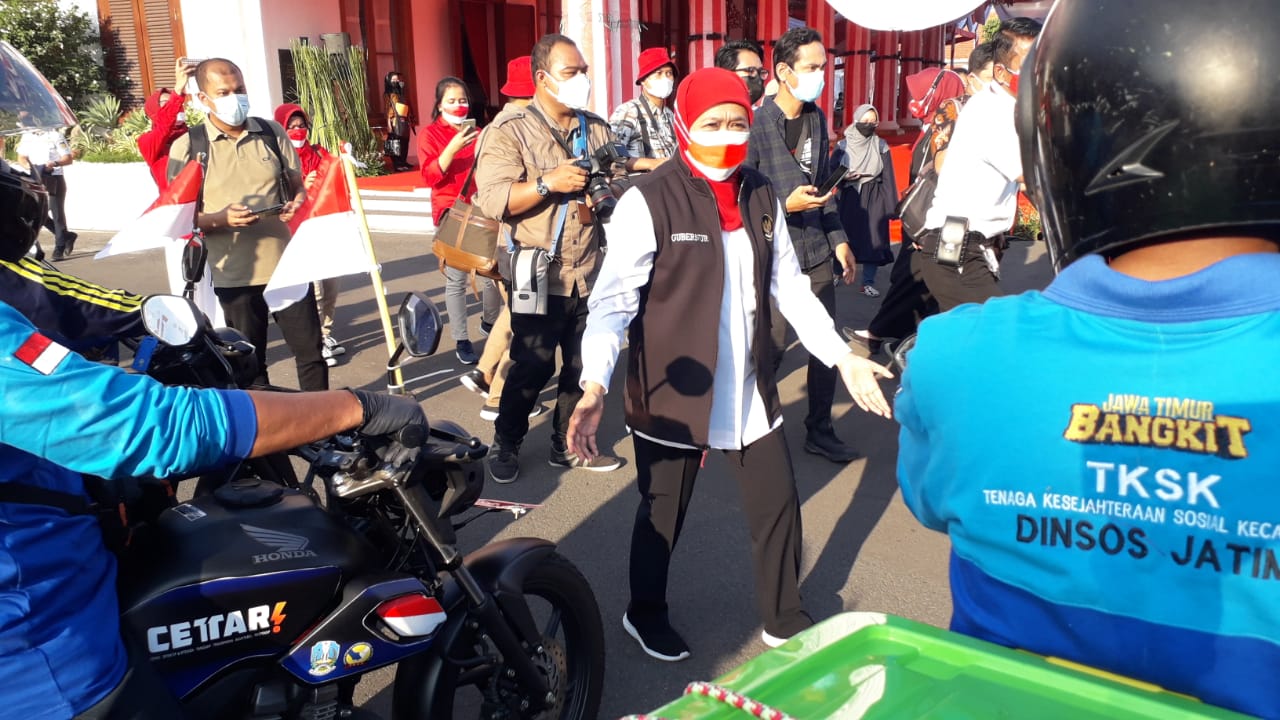 Gubernur Khofifah Kirimkan Bingkisan kepada 148 Pejuang Kemerdekaan