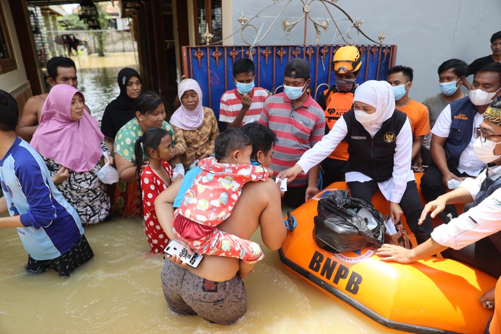 Khofifah saat meninjau Desa Sudemangan, Kecamatan Pademawu, Panekasan, Rabu (2/3).